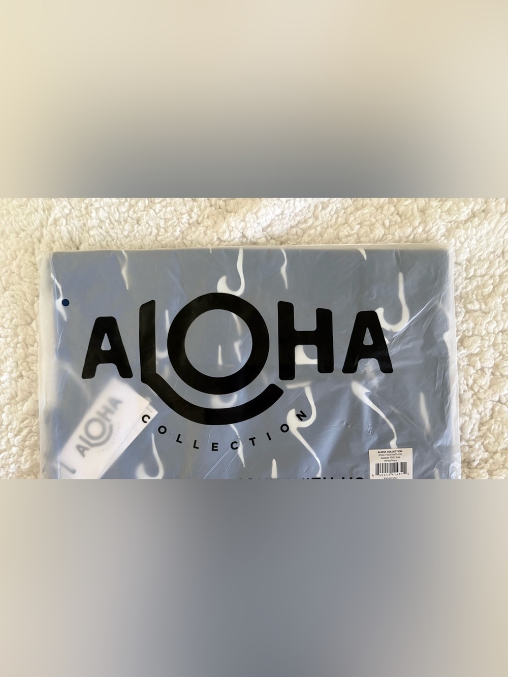 ALOHA Collection Reversible Tote Bag - Seaside White/Navy - Picture 7 of 8